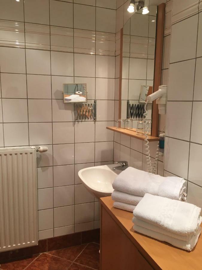 Haus Salzburgblick Bed & Breakfast *